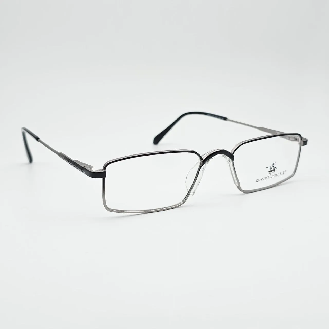 عکس نمای 45 درجه عینک مخصوص مطالعه برند DIVID JONES رنگ black,silver