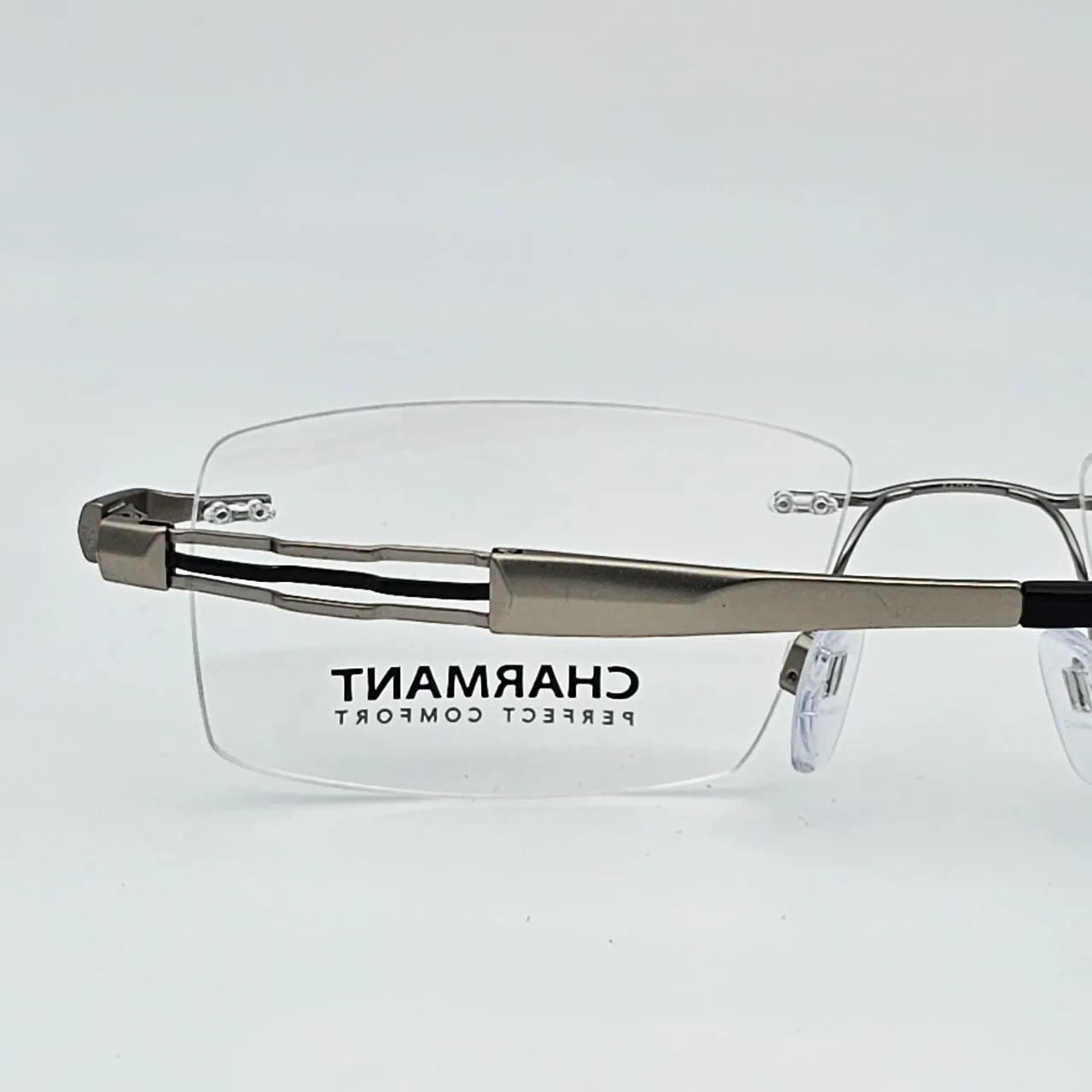 عکس نمای 45 درجه عینک طبی charmant مدل perfect comfort کل ۱۴۳۰ رنگ silver