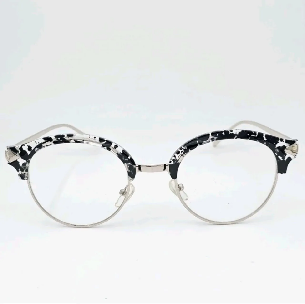 عکس نمای 45 درجه عینک طبی مردانه-زنانه برند aipo کد ۱۶۱۴ رنگ black,transparent