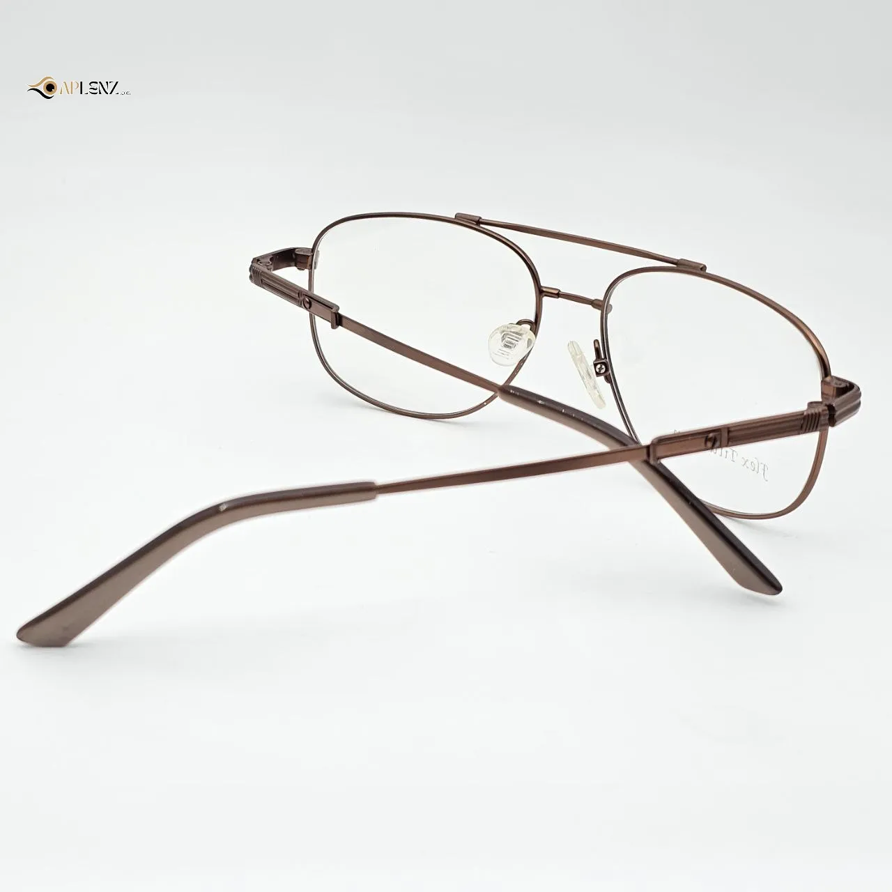 عکس نمای دسته عینک طبی مردانه دو پل تیتانیومی رنگ brown