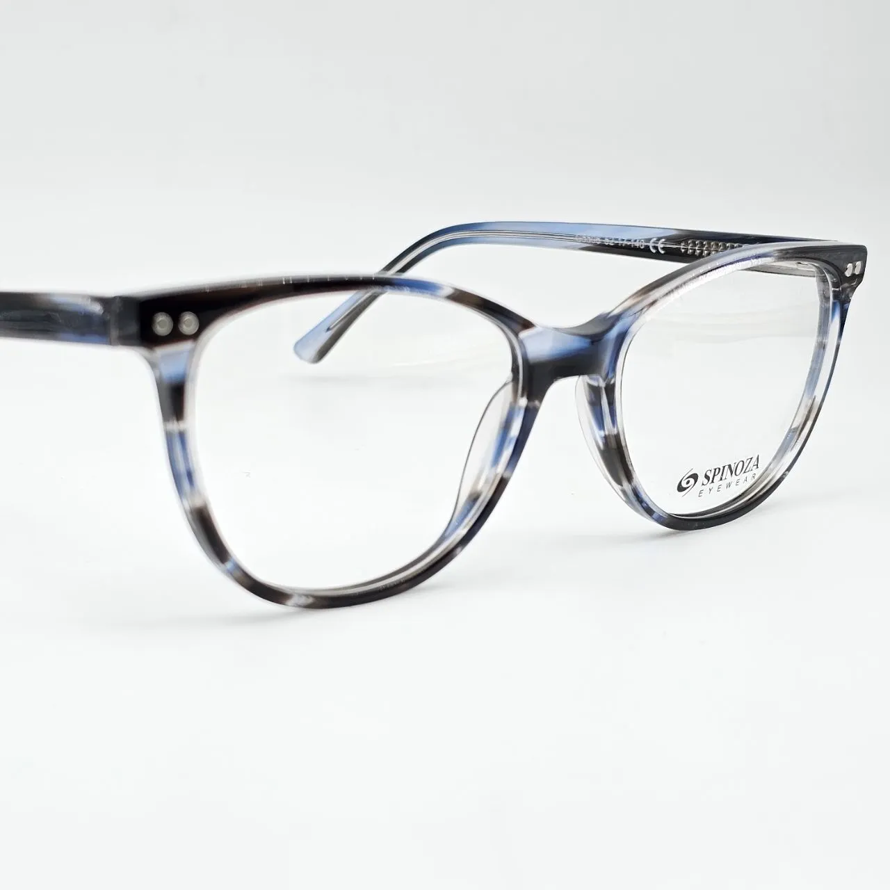 عکس نمای 45 درجه عینک طبی کاوردار برند Spinoza رنگ black,blue