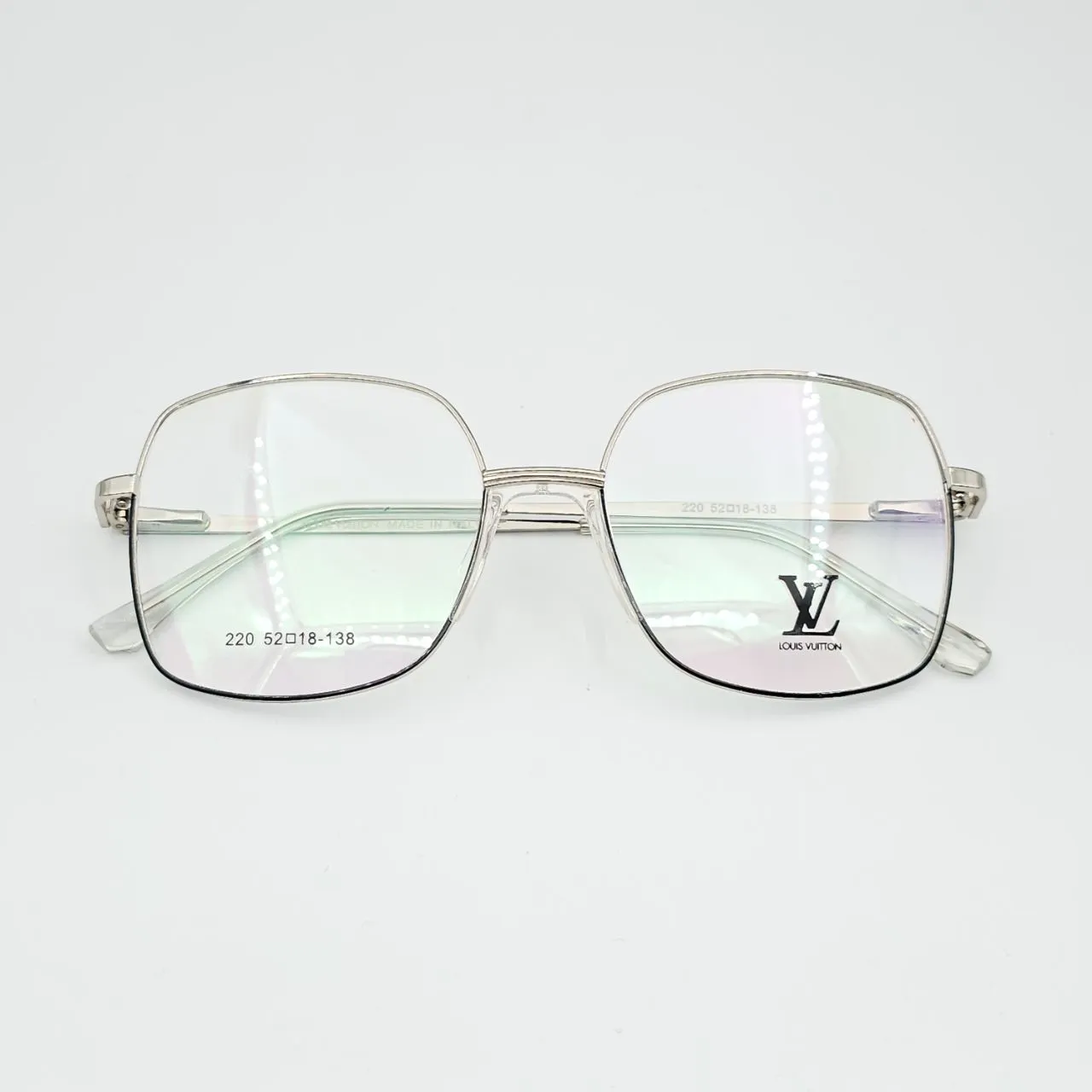 عکس نمای دسته عینک طبی بزرگ LOUIS VUITTON کد 220 رنگ silver