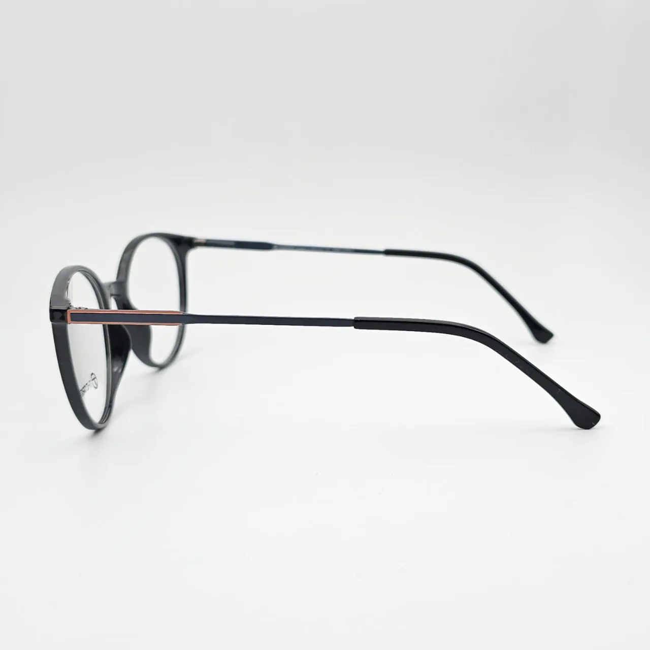عکس نمای 45 درجه عینک مردانه-زنانه تئوری مدل c5002 رنگ black