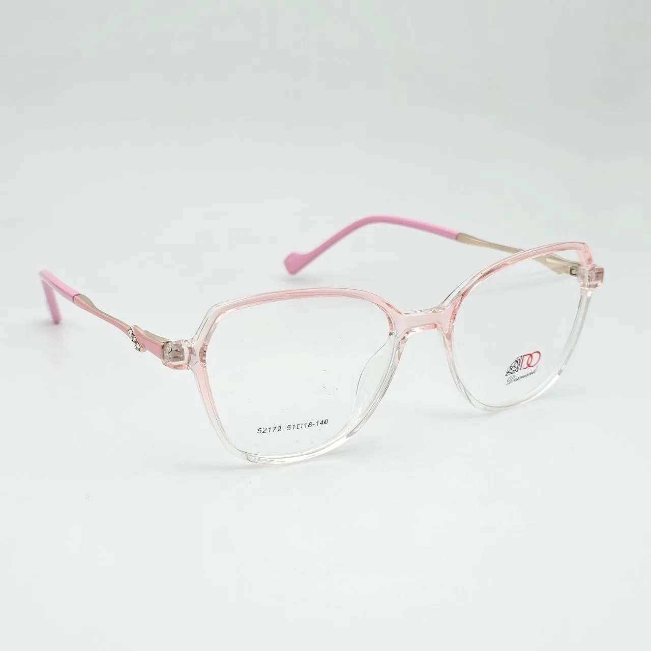 عکس نمای 45 درجه عینک طبی زنانه کائوچو ای برند DIAMOND کد 52172 رنگ pink:صورتی شفاف سایه‌روشن
