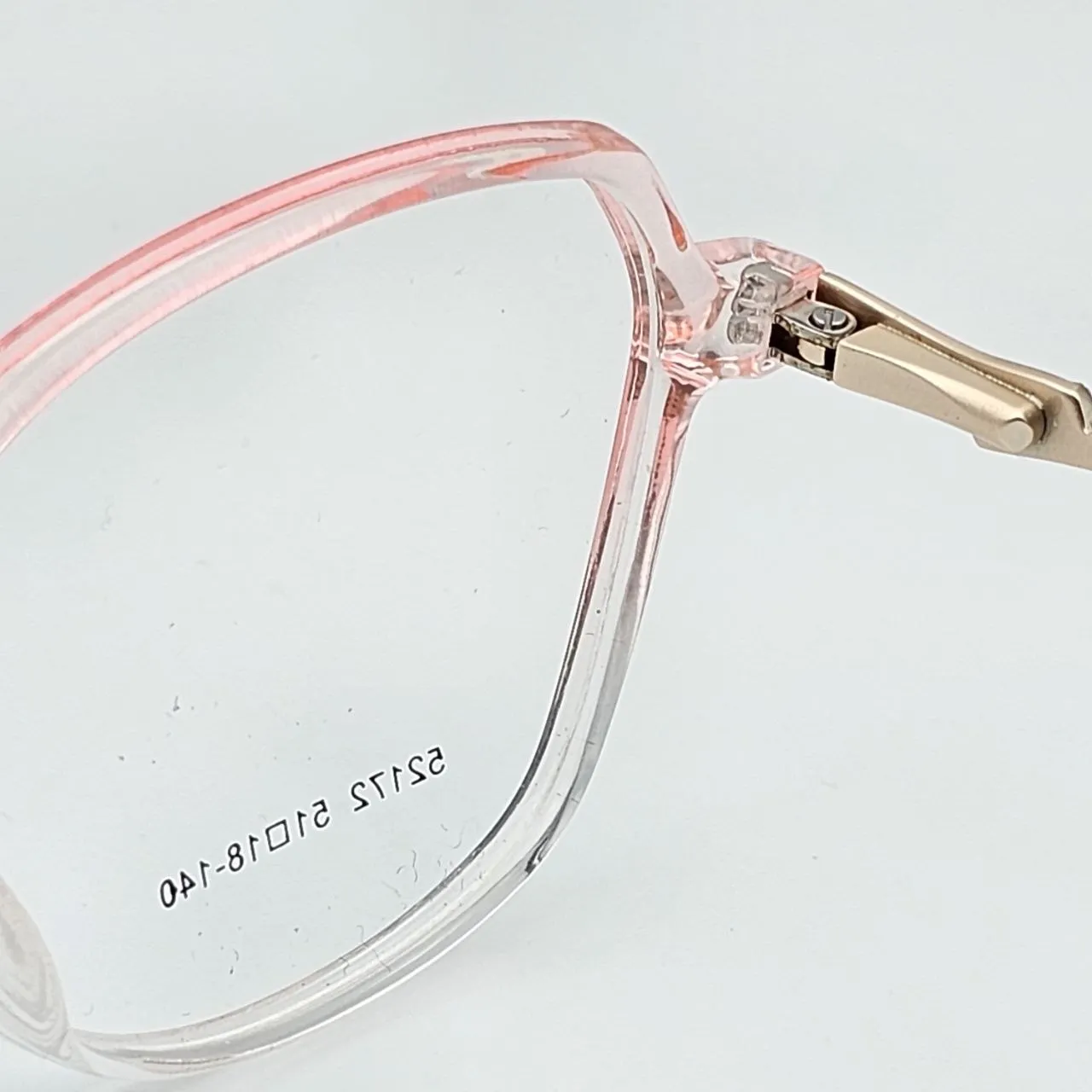 عکس بقیه موارد عینک طبی زنانه کائوچو ای برند DIAMOND کد 52172 رنگ pink:صورتی شفاف سایه‌روشن