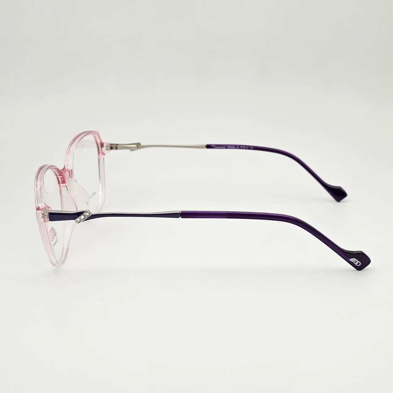 عکس نمای دسته عینک طبی زنانه کائوچو ای برند DIAMOND کد 52172 رنگ pink:صورتی شفاف سایه‌روشن,purple