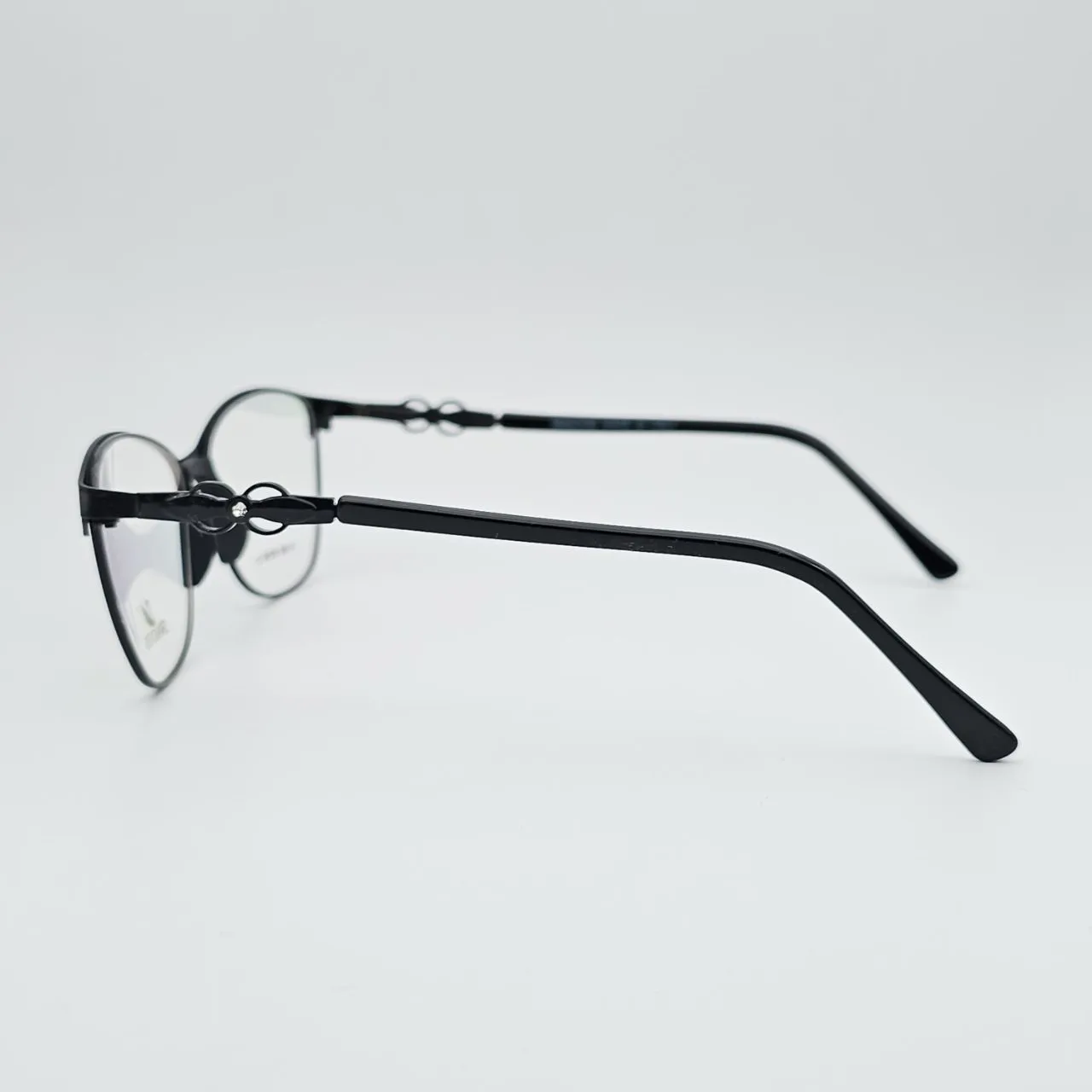 عکس نمای دسته عینک طبی زنانه مدل swarovski کد 88866 رنگ black