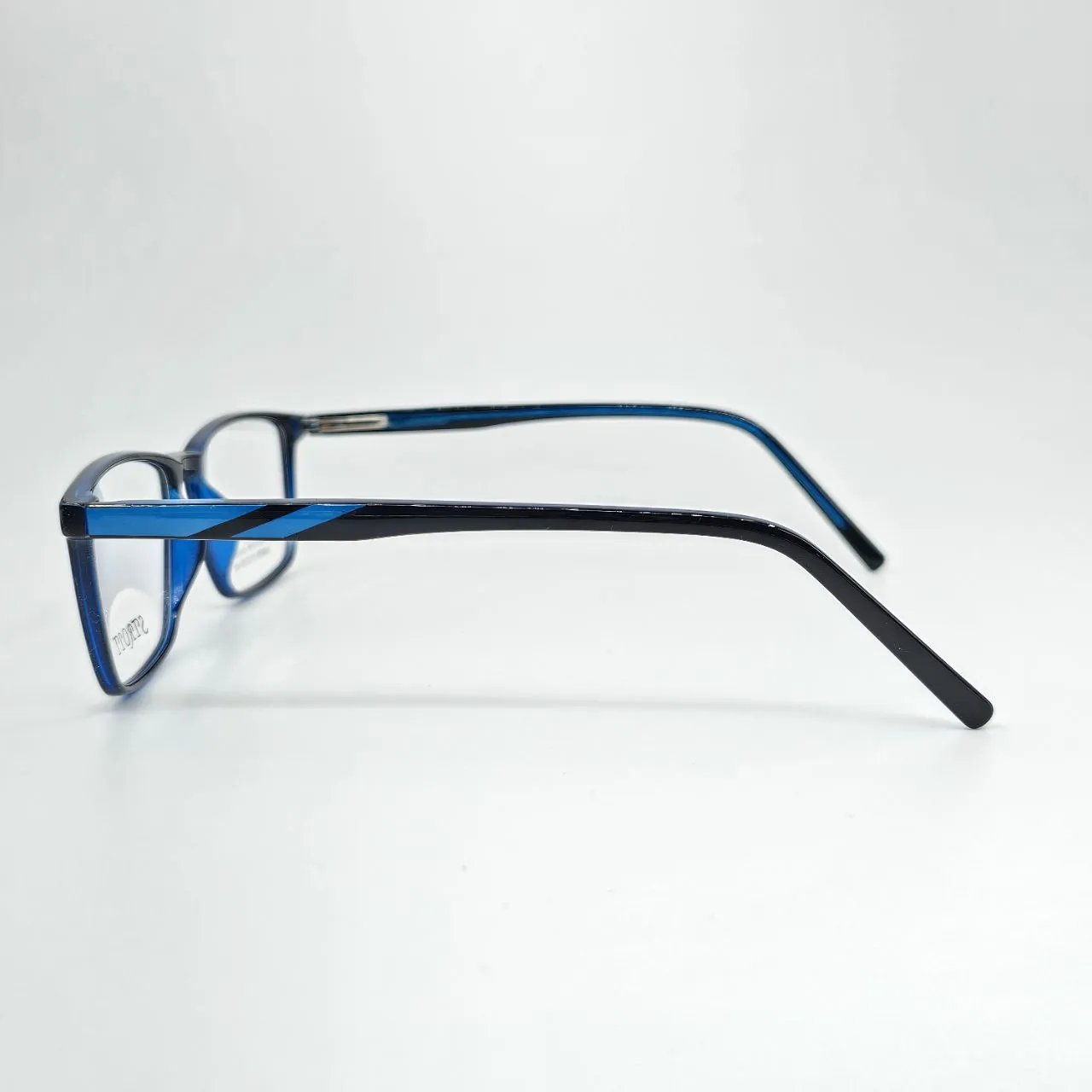 عکس نمای 45 درجه عینک طبی مردانه رنگ black,blue