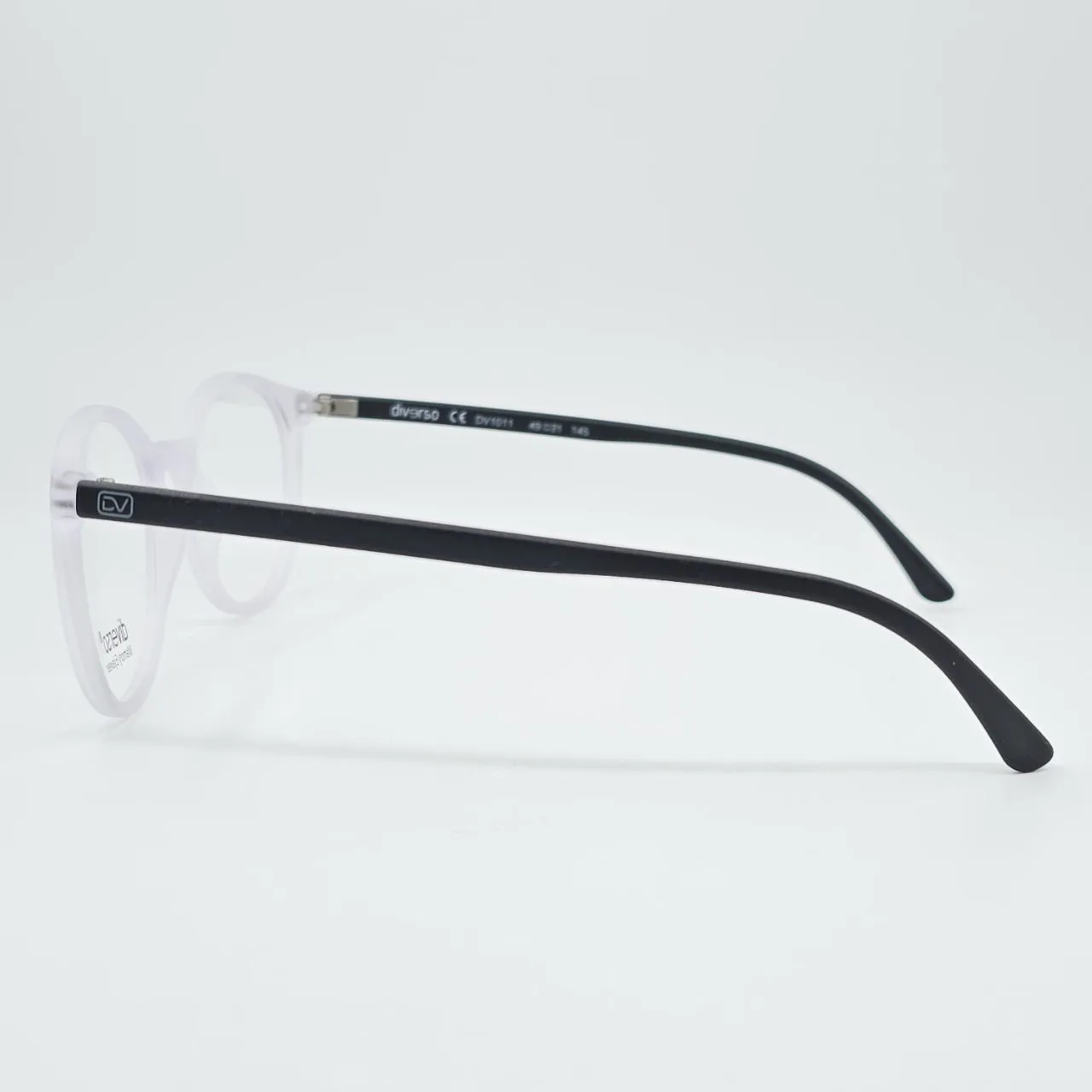 عکس نمای 45 درجه عینک طبی نشکن DIVERSO مدل TR90 رنگ black,white