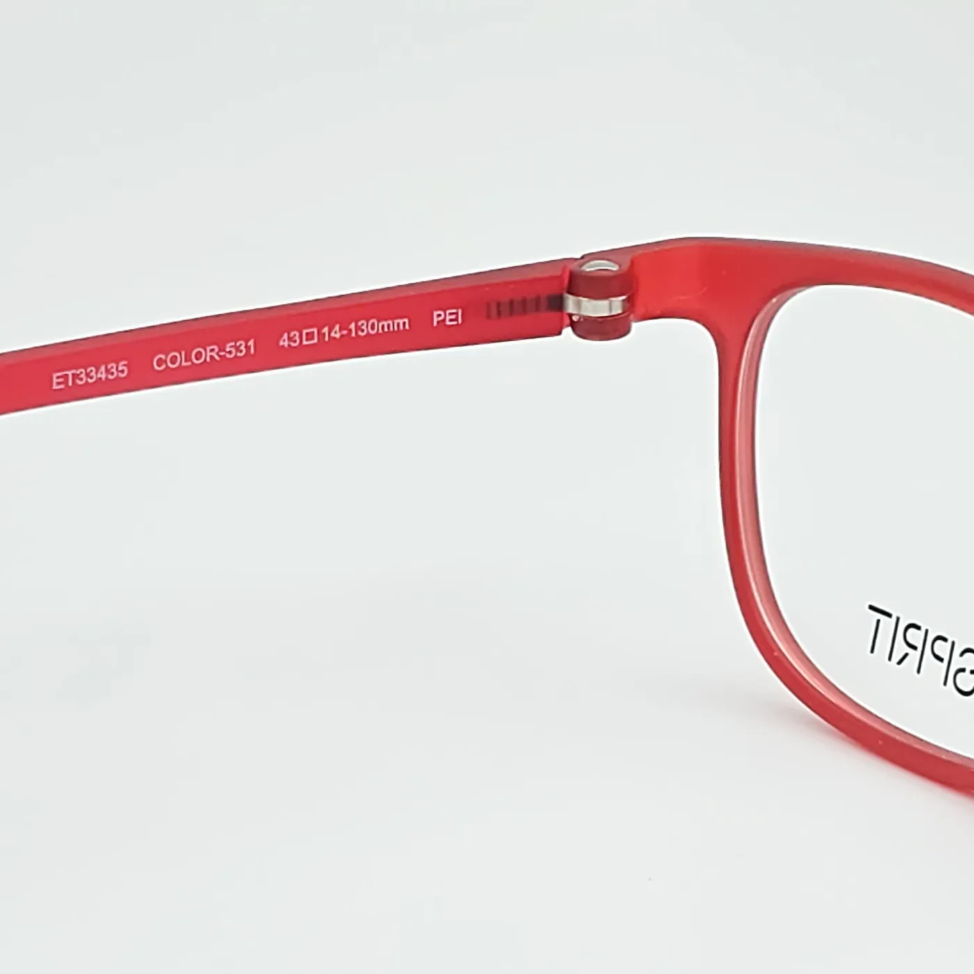 عکس نمای 45 درجه عینک بچه گانه نشکن برندESPRIT رنگ blue,red