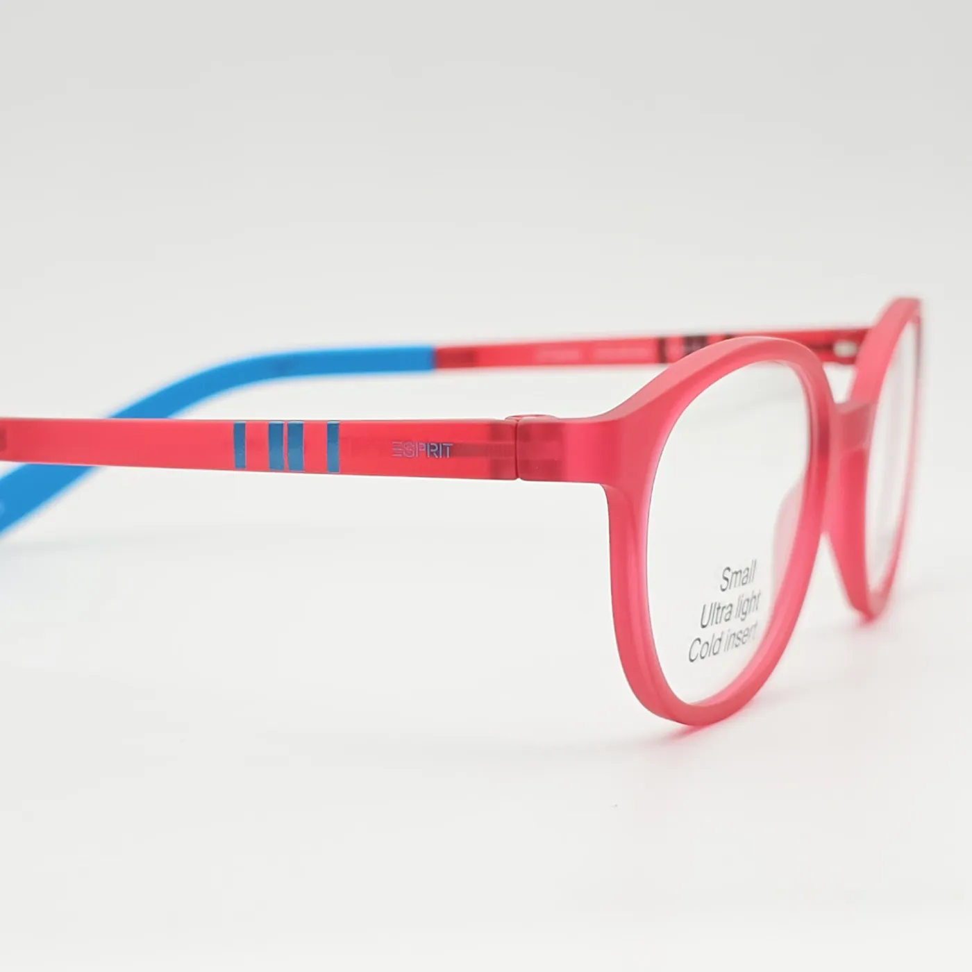 عکس بقیه موارد عینک بچه گانه نشکن برندESPRIT رنگ blue,red:قرمز مات با دسته‌های آبی اقیانوسی