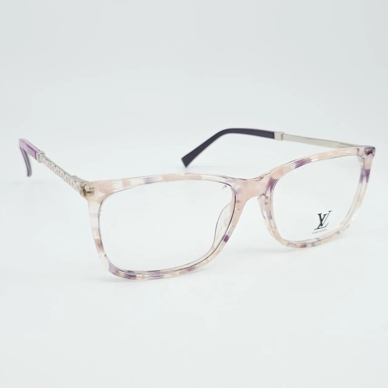 عکس نمای 45 درجه عینک طبی مستطیل زنانه LV رنگ pink,purple