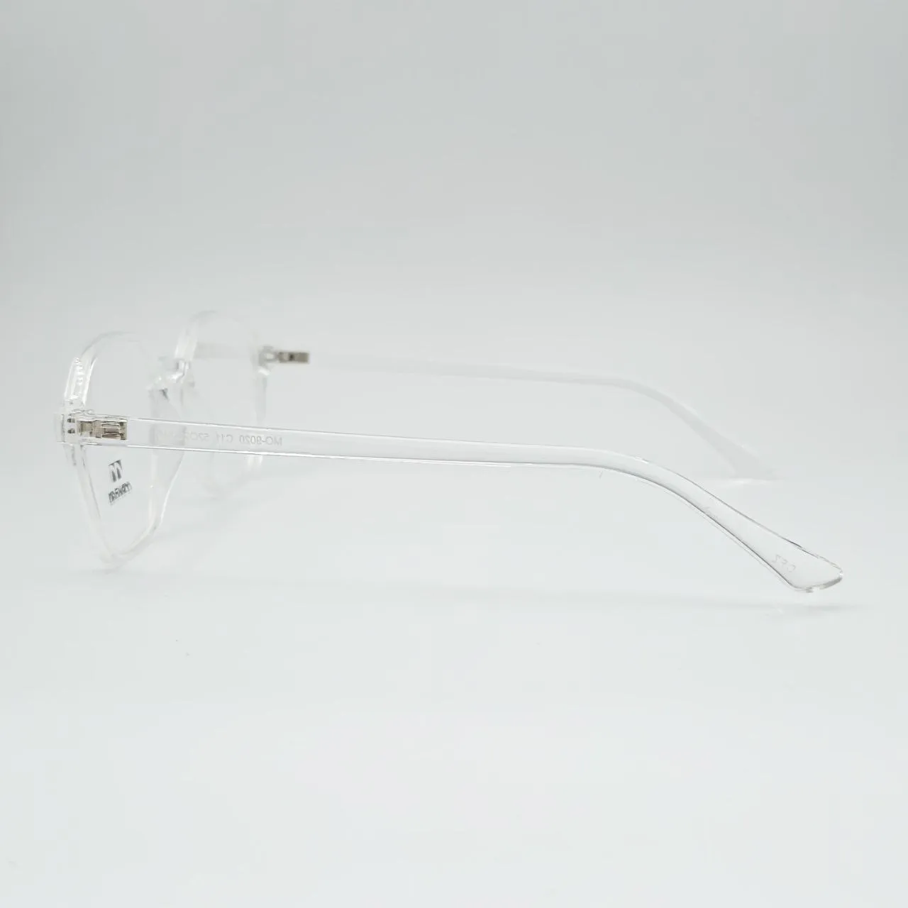 عکس نمای 45 درجه عینک طبی زنانه و مردانه چند ضلعی TR90 برند MAKRAN رنگ transparent