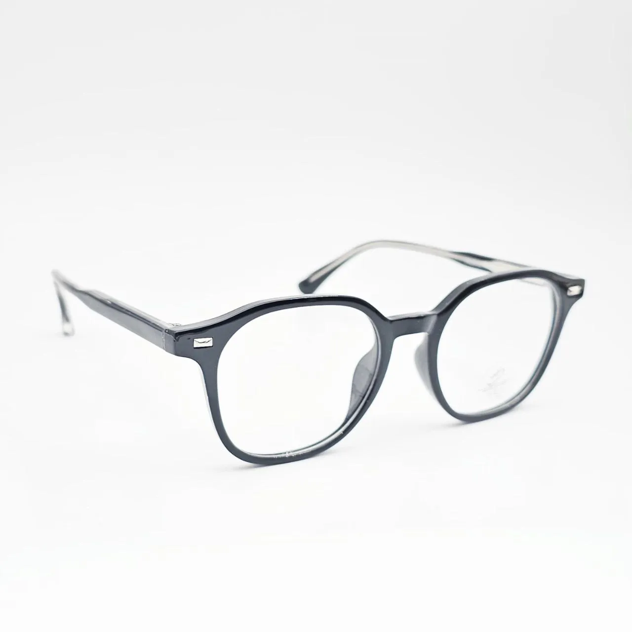 عکس نمای 45 درجه عینک طبی TR90 برند MOSCOT رنگ black