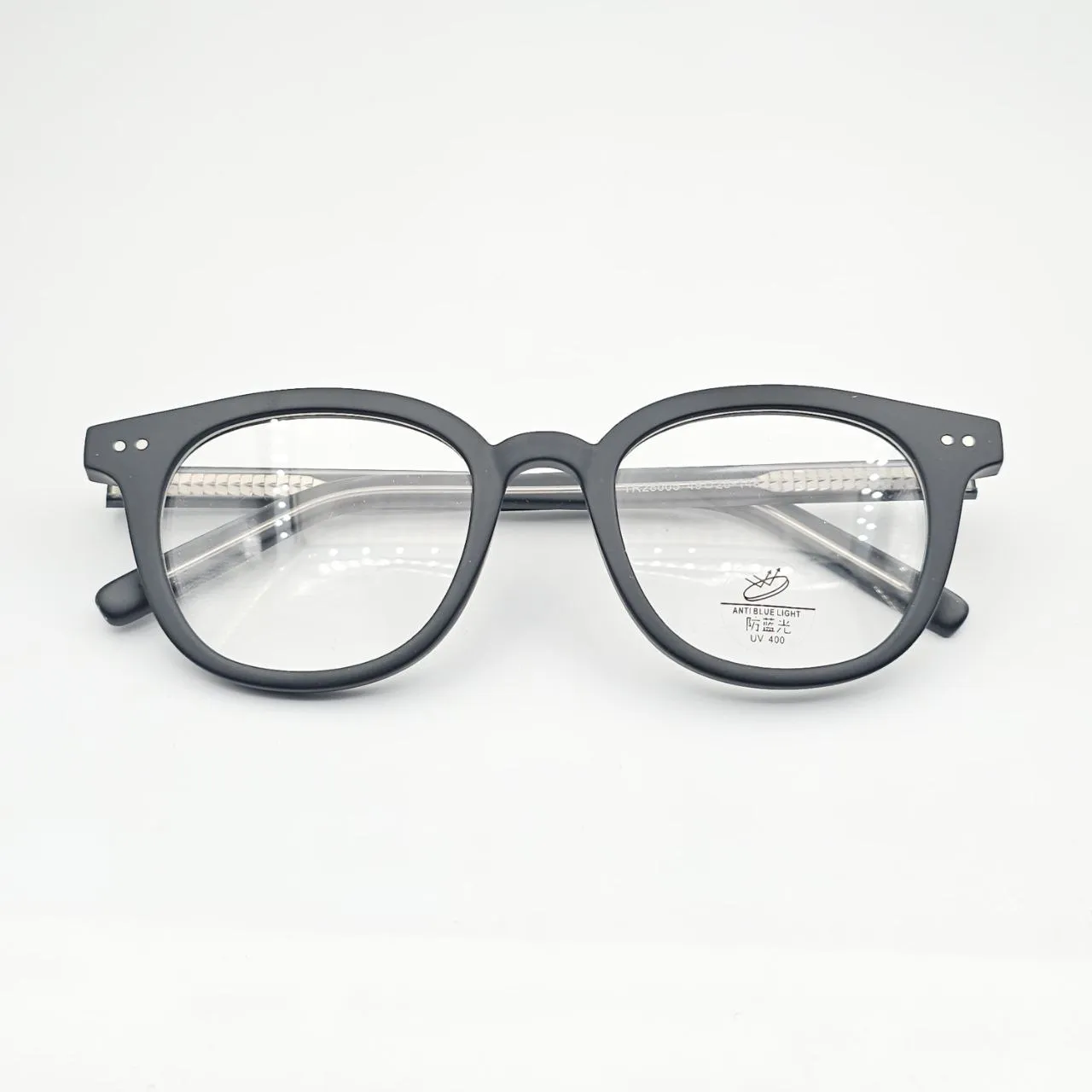 عکس نمای از بالا عینک طبی نشکن برند MOSCOT رنگ black