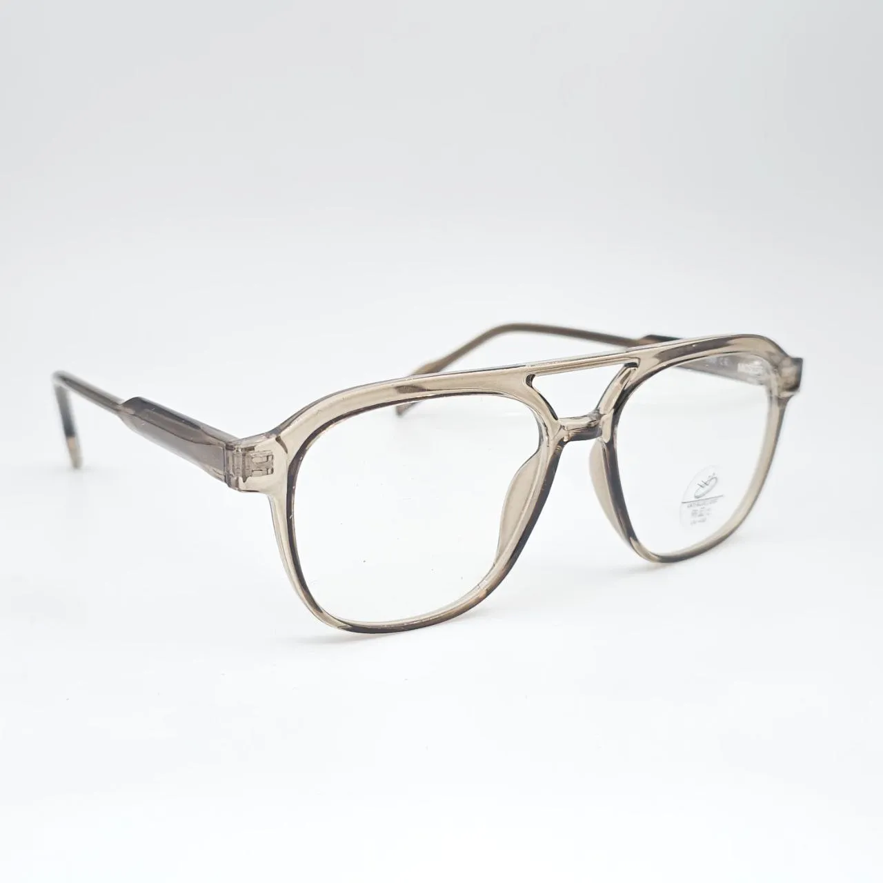 عکس نمای 45 درجه عینک طبی نشکن برند MOSCOT رنگ brown