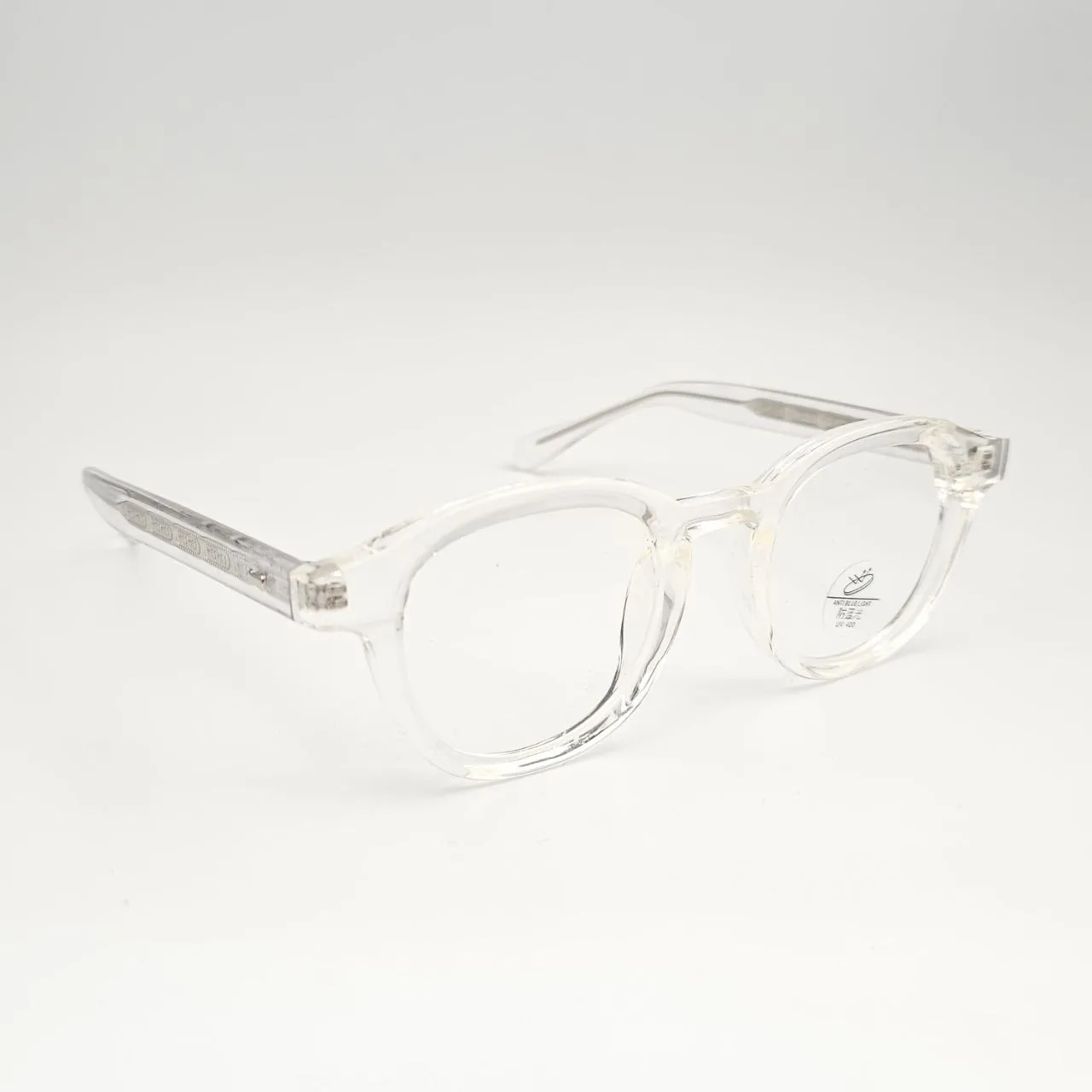 عکس نمای 45 درجه عینک طبی TR90 برند MOSCOT رنگ transparent