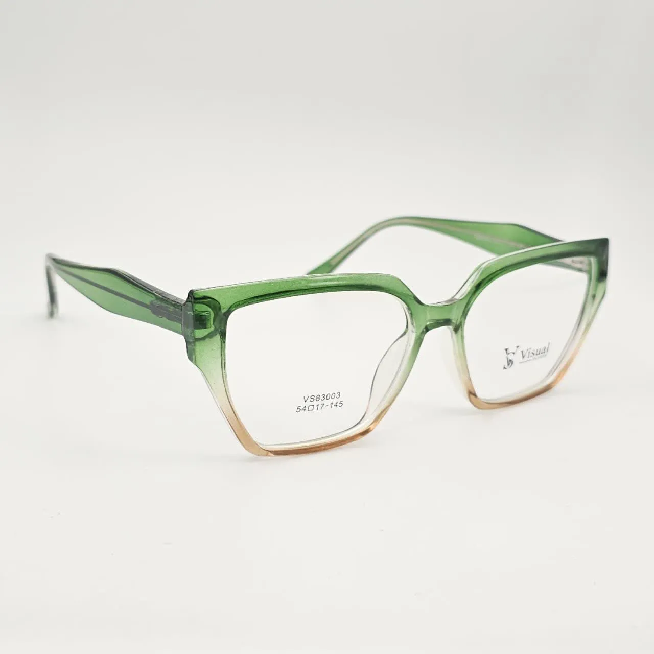 عکس نمای 45 درجه عینک طبی گربه ای برند VISUAL  کدVS83003 رنگ green