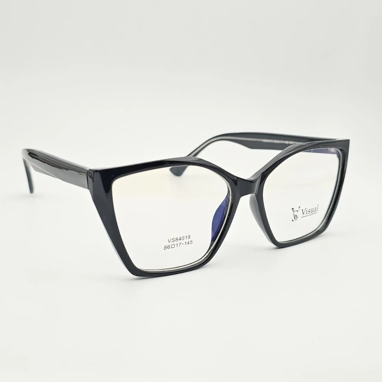 عکس نمای 45 درجه عینک طبی زنانه برند VISUAL مدل VS84019 رنگ black