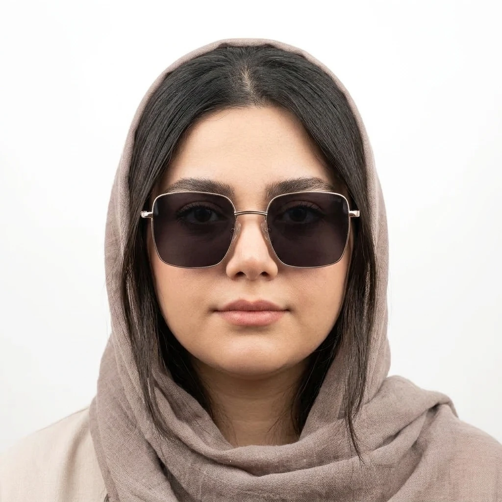 عینک آفتابی برندESENTIANO - طلایی بژ براق (نمای جانبی / پرو آنلاین)
