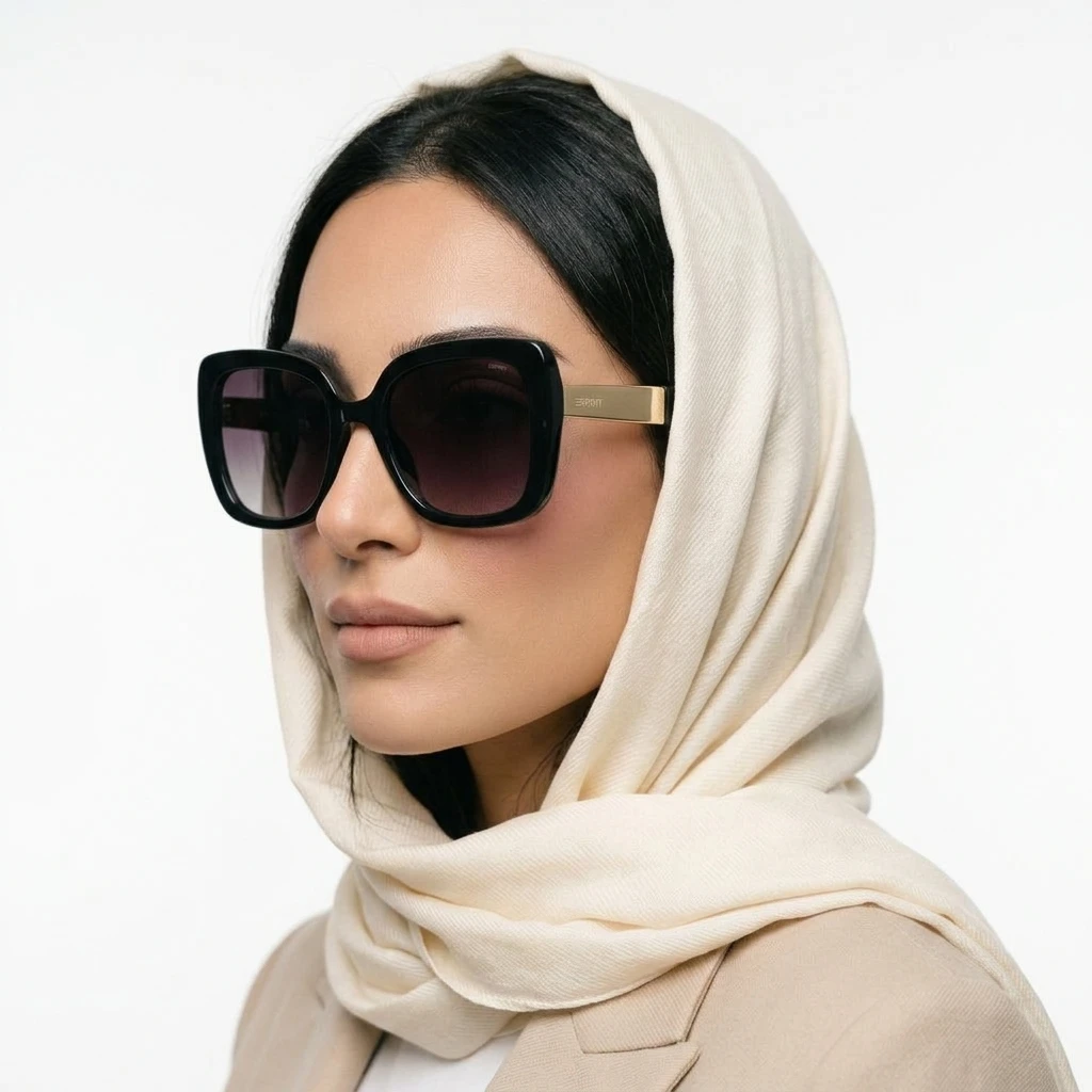 پرو آنلاین عینک افتابی برندESPRIT زنانه رنگ مشکی صیقلی براق روی صورت